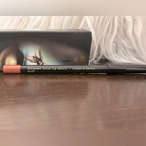 Pat McGrath permagel lipliner “buff”